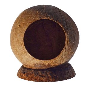 Domek kryjówka z całej łupiny orzecha kokosowego